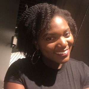 Meet your Posher, Yvette